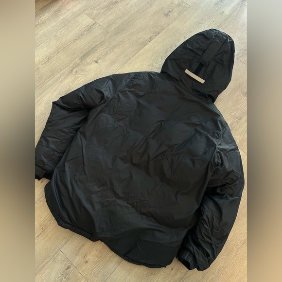 Canada Goose Mountaineer Parka - Picture 2 of 5